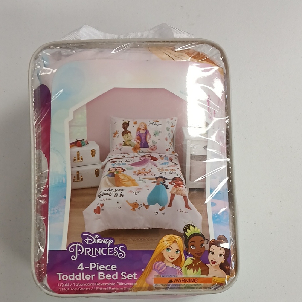 Disney Princess 4-Piece Toddler Bed Set - Multicolor